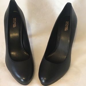 Michael Michael Kors Ethel Pump. NWOT